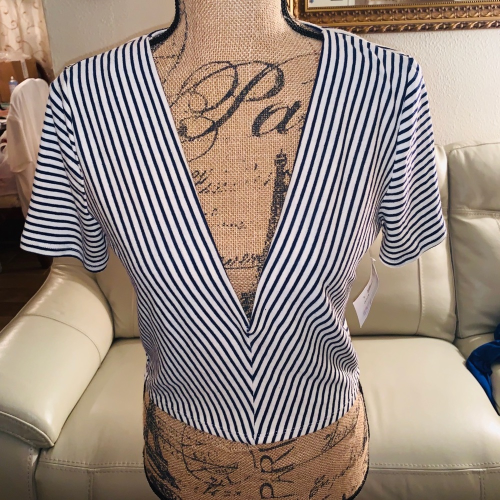 ✳️Deep V Neck Crop Shirt Navy Blue & White✳️